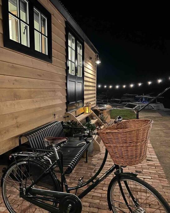 Island Hut - Outdoor Bath Tub, Firepit And Water Equipment Apartment Saltford Ngoại thất bức ảnh